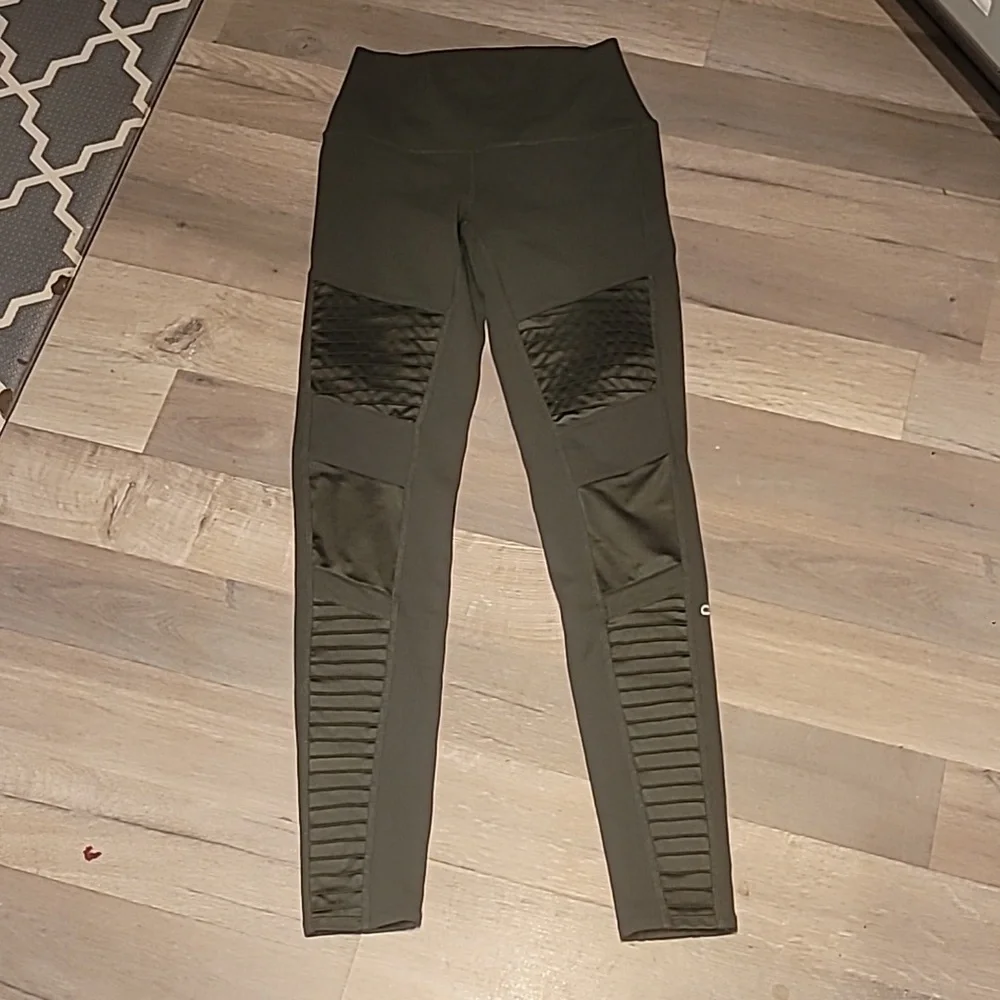 ALO Yoga Green High-Waisted Moto Leggings Size Small Great Condition